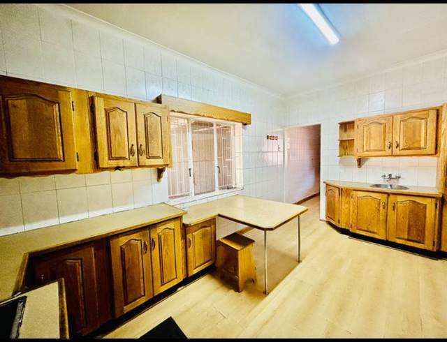 3 BEDROOM HOUSE FOR SALE IN VANDERBIJLPARK CE 1